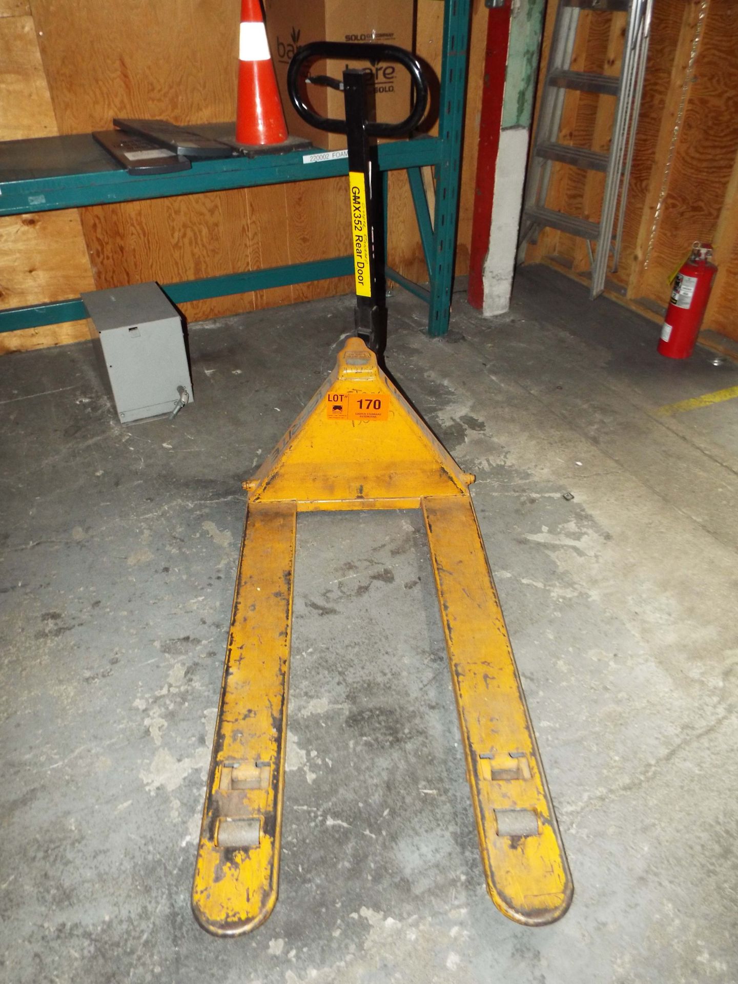 HYDRAULIC PALLET JACK WITH 5,000LB CAPACITY, S/N: N/A