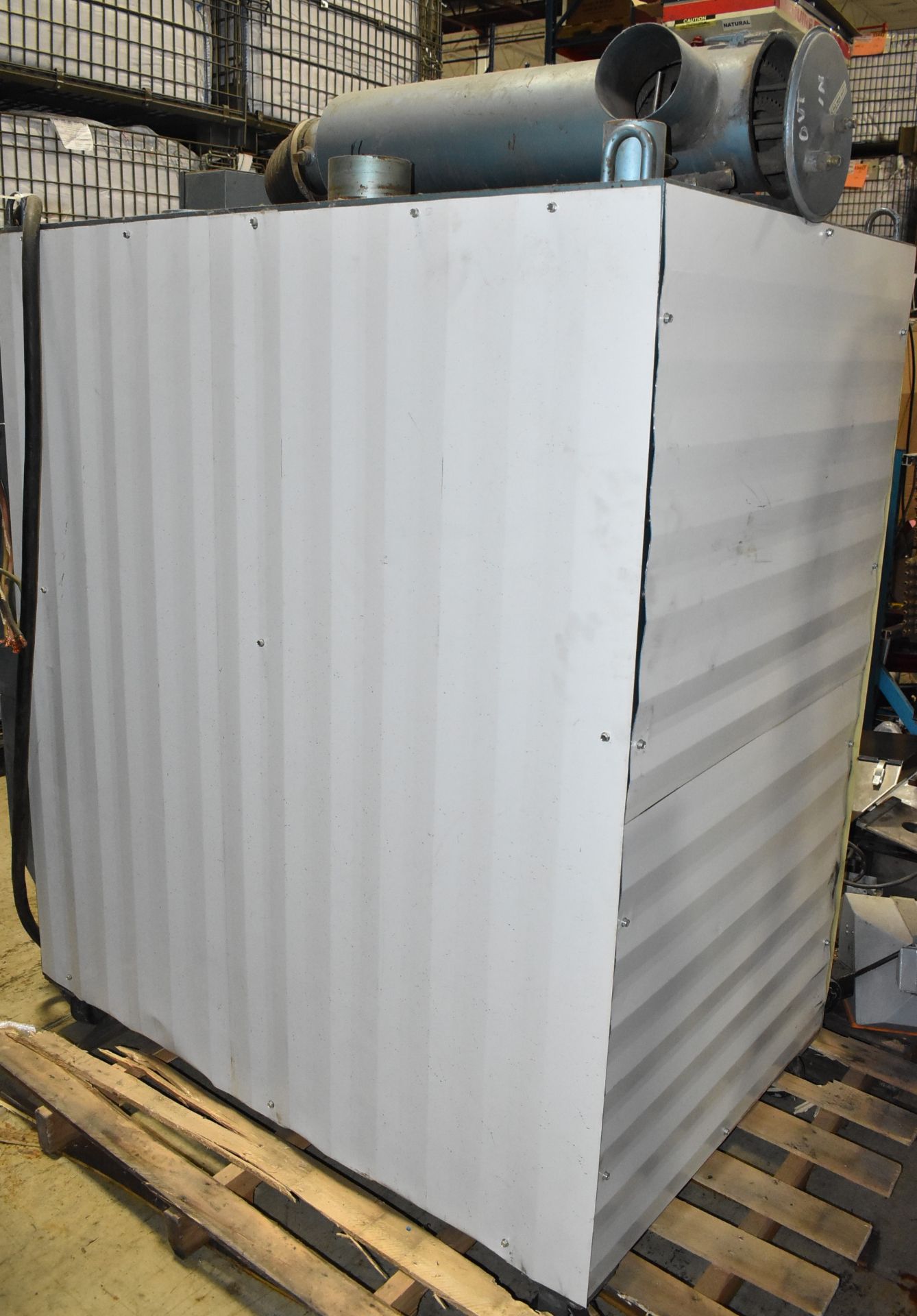 CONAIR D600H831 DEHUMIDIFYING DRYER, S/N: 4D1872 (LOCATED IN BRAMPTON, ON) [RIGGING FEES FOR LOT # - Image 3 of 4