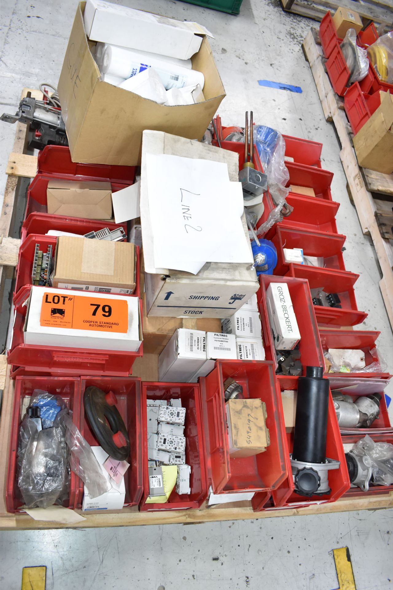 LOT/ PALLET WITH CONTENTS CONSISTING OF FILTERS, COILS AND EXTRUDER LINE COMPONENTS [RIGGING FEES