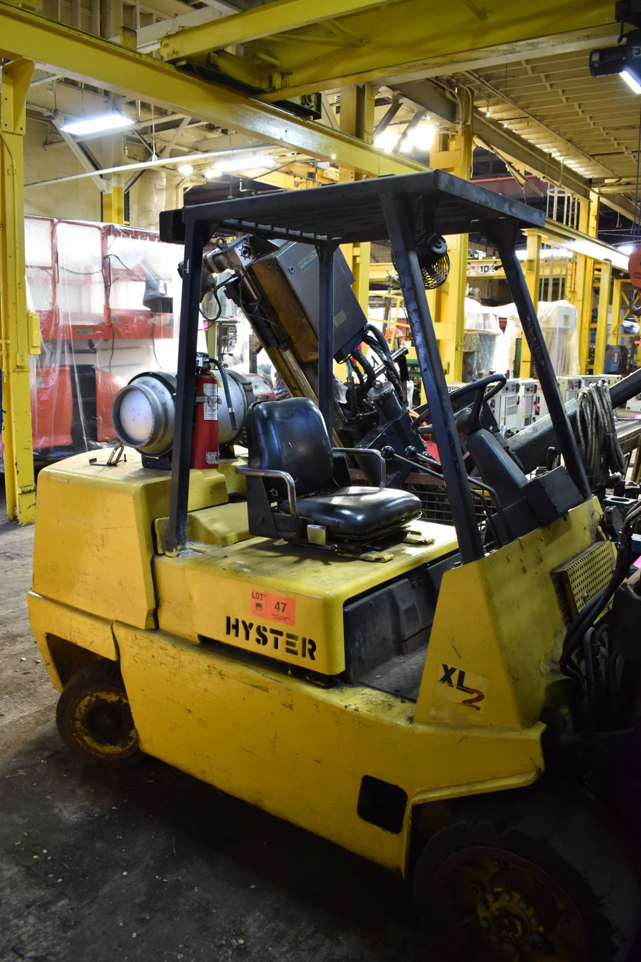 HYSTER S120XL LPG FORKLIFT WITH 11,200 LB. CAPACITY, 140" MAX. LIFT HEIGHT, 2 STAGE MAST, SIDE - Bild 2 aus 6