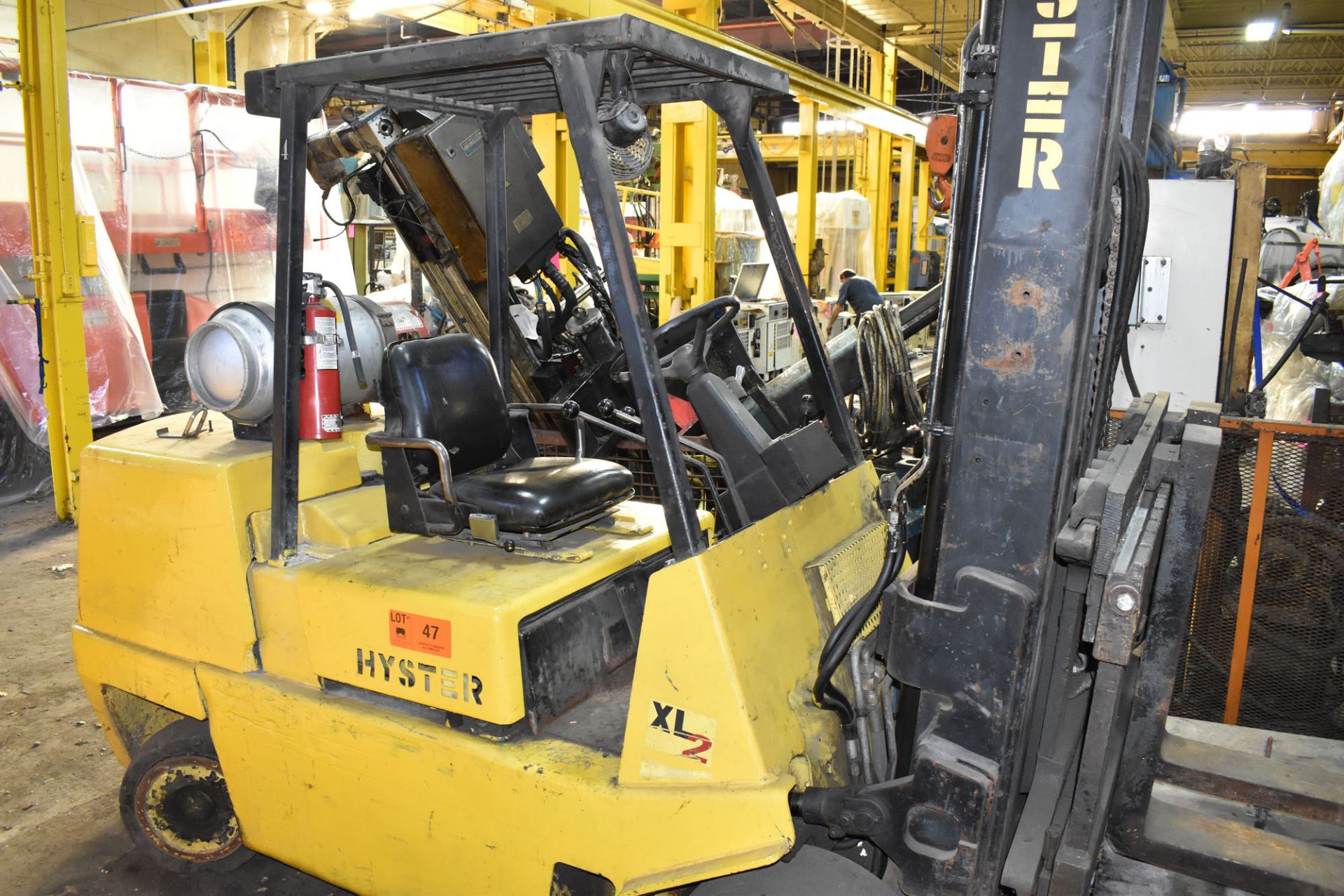 HYSTER S120XL LPG FORKLIFT WITH 11,200 LB. CAPACITY, 140" MAX. LIFT HEIGHT, 2 STAGE MAST, SIDE