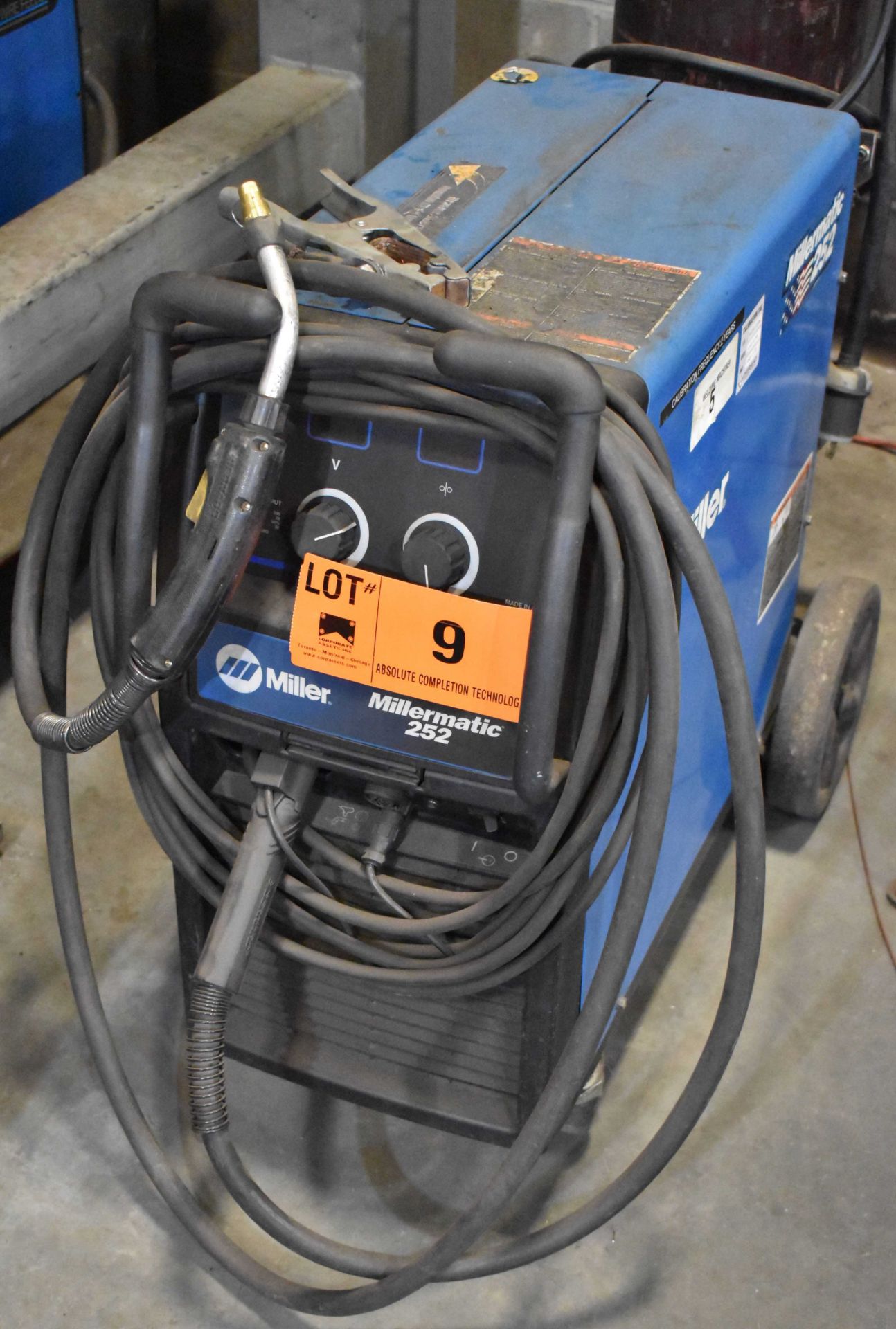 MILLER MILLERMATIC (2010) 252 PORTABLE MIG WELDER WITH CABLES & GUN, S/N: MA390339M (NO TANK) [