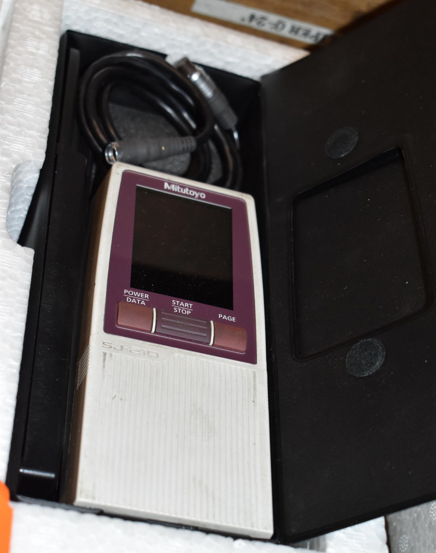 MITUTOYO SURFTEST SJ-210 DIGITAL SURFACE ROUGHNESS MEASURING TESTER [RIGGING FEES FOR LOT #150 - $10 - Image 2 of 2
