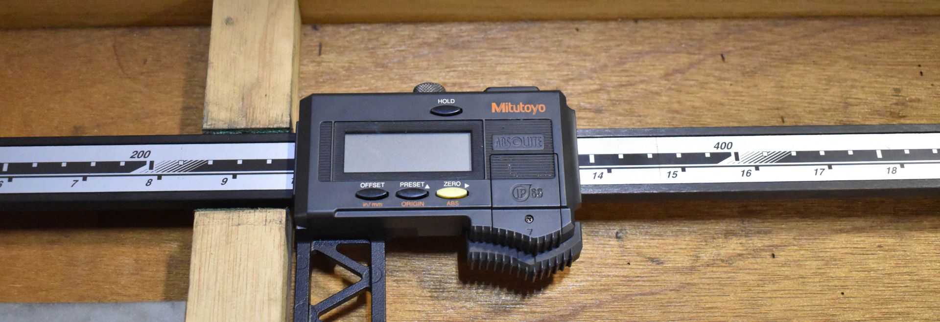 MITUTOYO 0"-24" DIGIMATIC CALIPER [RIGGING FEES FOR LOT #158 - $10 USD PLUS APPLICABLE TAXES] - Image 2 of 2