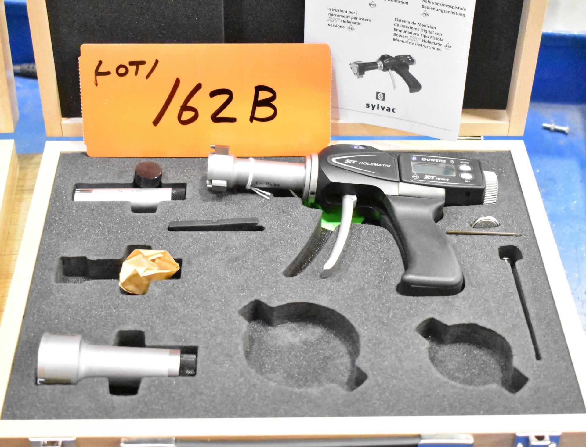 BOWERS XT HOLEMATIC GRIP STYLE DIGITAL BORE GAUGE [RIGGING FEES FOR LOT #162 B - $10 USD PLUS