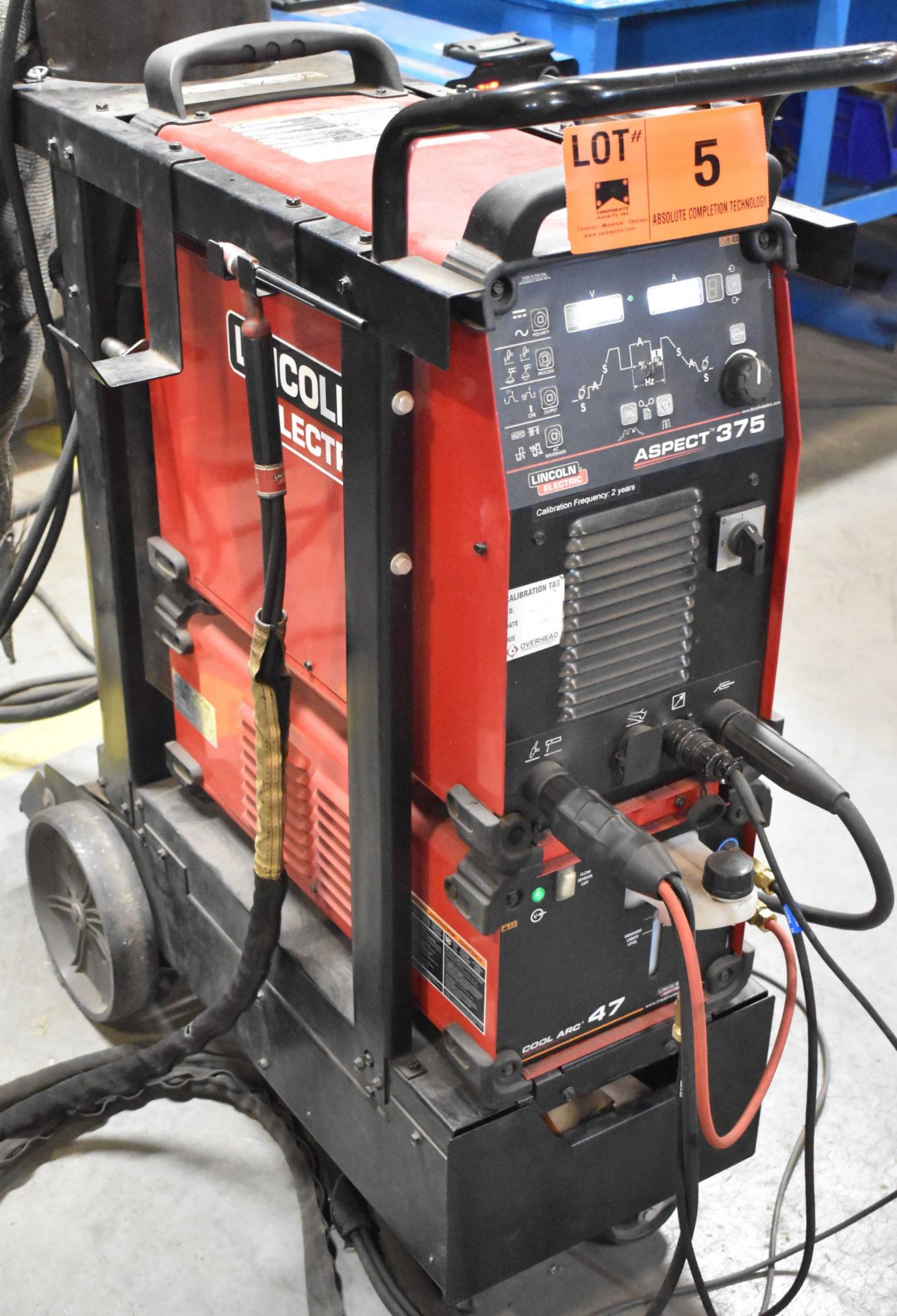 LINCOLN (2015) ELECTRIC ASPECT 375 DIGITAL TIG WELDER WITH LINCOLN ELECTRIC COOL ARC 47 WATER - Bild 2 aus 2