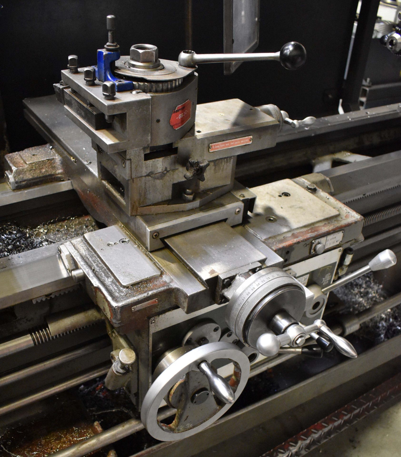 JFMT JIMK530 GAP BED ENGINE LATHE WITH 21" SWING OVER BED, 60" BETWEEN CENTERS, SPEEDS TO 1500 - Image 3 of 7