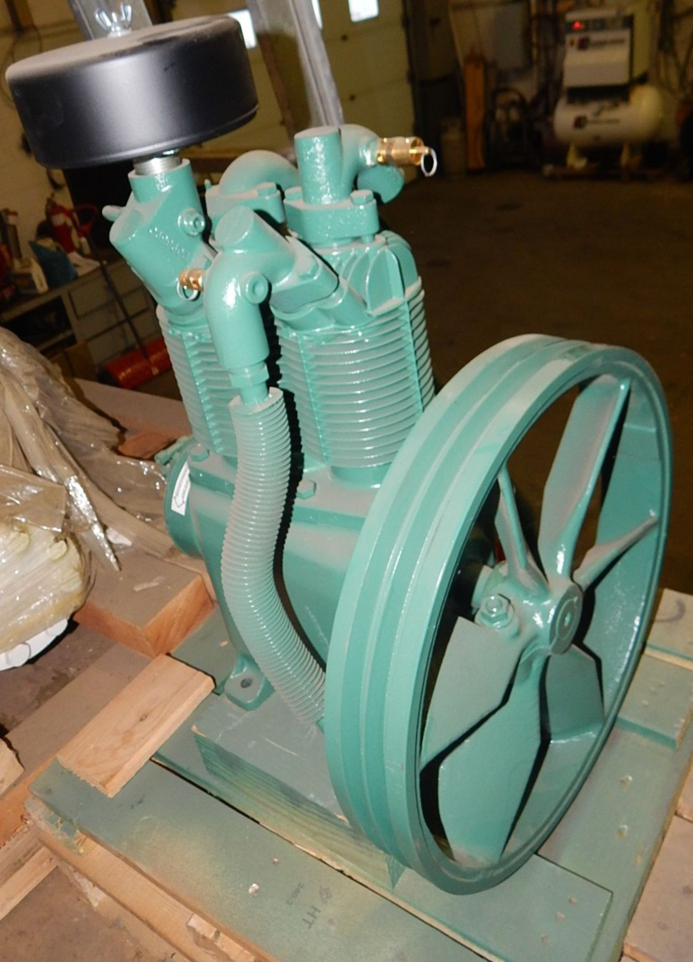 CHAMPION R15 PISTON COMPRESSOR PUMP, S/N: DRO263690 (CI) [SKU N/A] (LOCATED IN EDMONTON, AB) [ - Image 3 of 3