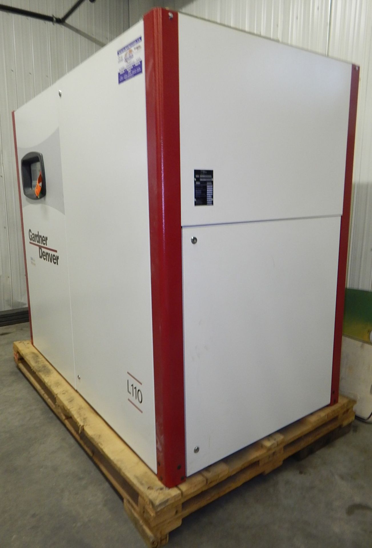GARDNER DENVER (2017) L90-132B ROTARY SCREW AIR COMPRESSOR WITH 150 HP, 130 PSI, 2482 RPM, S/N: - Image 3 of 9