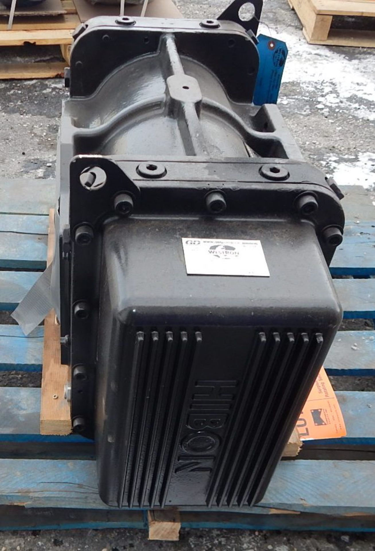 HIBON VTB-820-XL BLOWER, S/N: FWD220616 (CI) (LOCATED IN CALGARY, AB) [RIGGING FEE FOR LOT #10 - $25 - Image 4 of 5