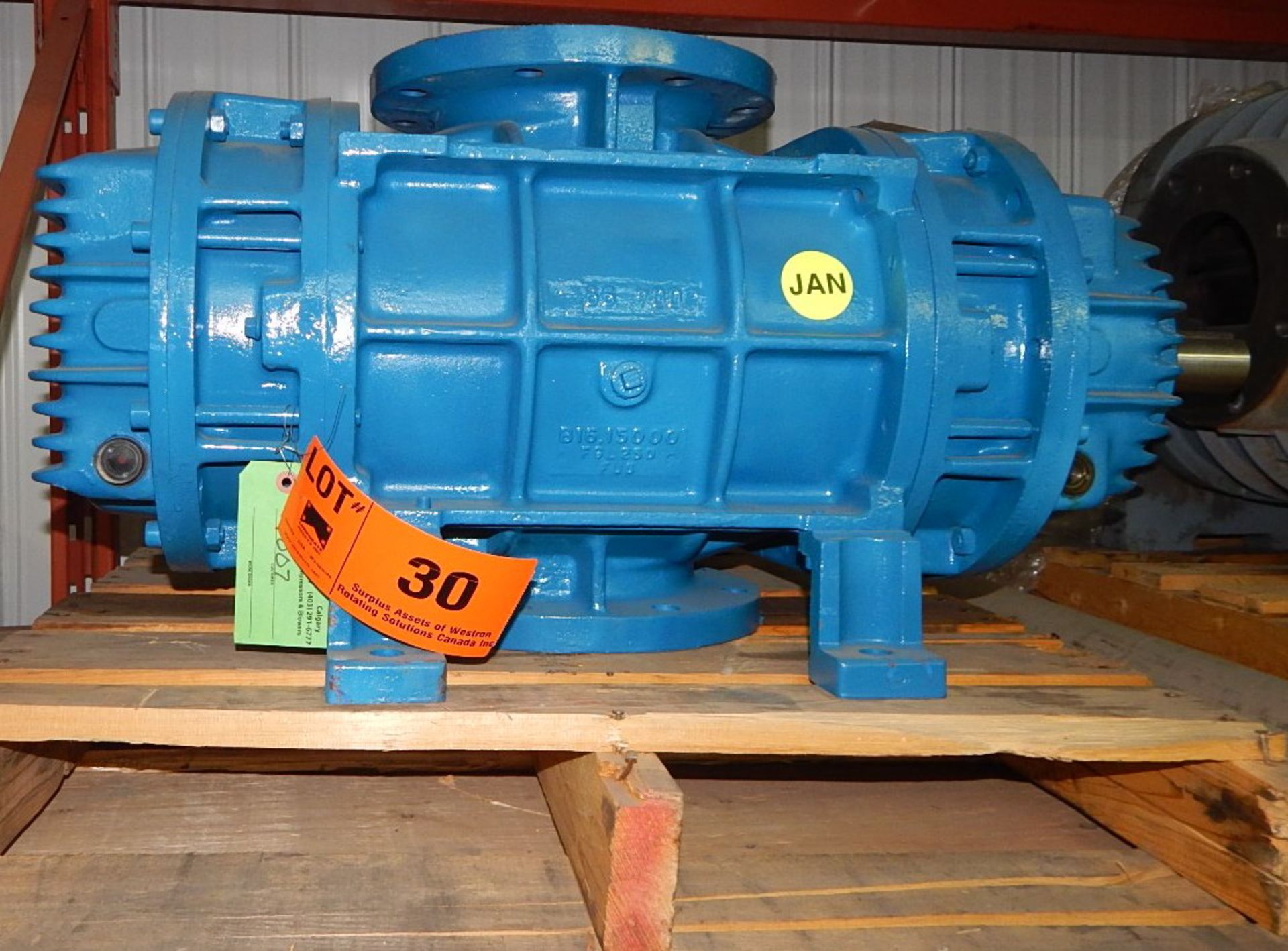 HIBON SNH820 BLOWER (CI) [SKU 1007] (LOCATED IN DIDSBURY, AB) [RIGGING FEE FOR LOT #30 - $25 CAD