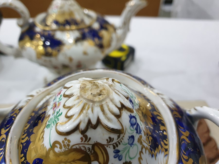 Early Victorian porcelain part tea and coffee service, probably Coalbrookdale of rococo style with - Image 25 of 34