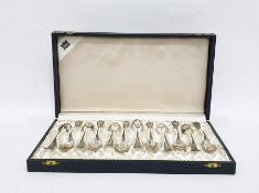 Set of 12 silver teaspoons, in case