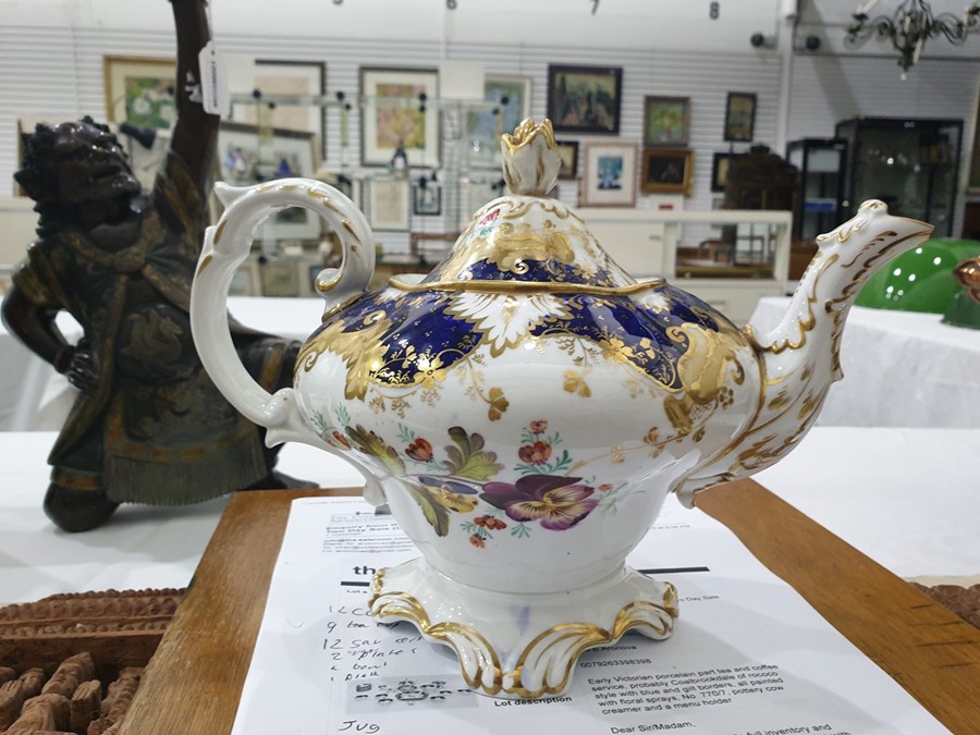 Early Victorian porcelain part tea and coffee service, probably Coalbrookdale of rococo style with - Image 18 of 34