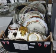 Quantity of assorted mid 20th century plates and other items (1 box)