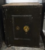 Cast iron safe, 46 x 56cmCondition ReportThere is a working key for the door, however it doesn't