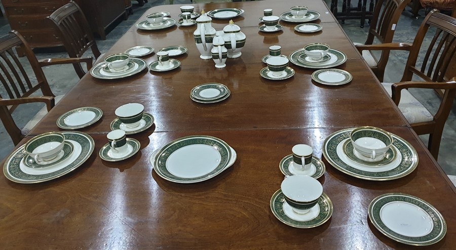 Royal Doulton 'Vanborough' dinner, tea and coffee service, some losses