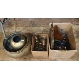 Selection of assorted metalware to include pair brass candlesticks, large brass pot, tray, set of