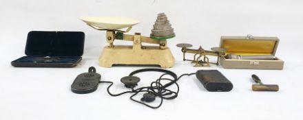 Set of kitchen scales and cased Blutkorperzahlapparat Nach Thoma microphone, etc.