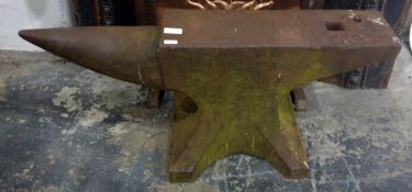 Vintage blacksmith's anvil Condition ReportThe base measures 32 x 29 cm; the top 76.5 x 13 cm;