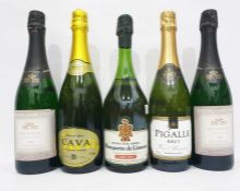 Five bottles of assorted sparkling wine to include two Fonthill Glebe wines - Sauvignon Blanc, one