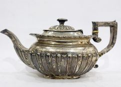 Lave Victorian silver teapot embossed reeded decoration (Maker indistinct, London, 1898)