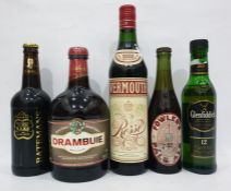 Mixed lot of alcholic beverages to include one litre of Drambuie, a bottle of Vermouth Rosso, a