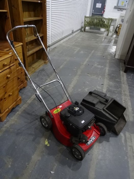 Rover Quantum XE40 Briggs & Stratton petrol lawnmower with grass box - Image 2 of 2