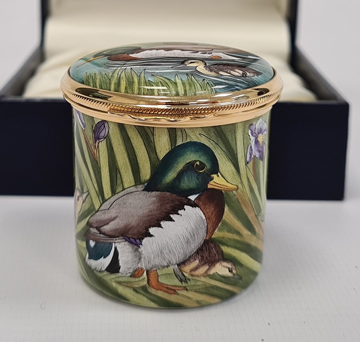 Moorcroft enamel trinket pot, cylindrical and decorated with ducks and ducklings among bulrushes, - Image 3 of 4