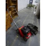 Rover Quantum XE40 Briggs & Stratton petrol lawnmower with grass box