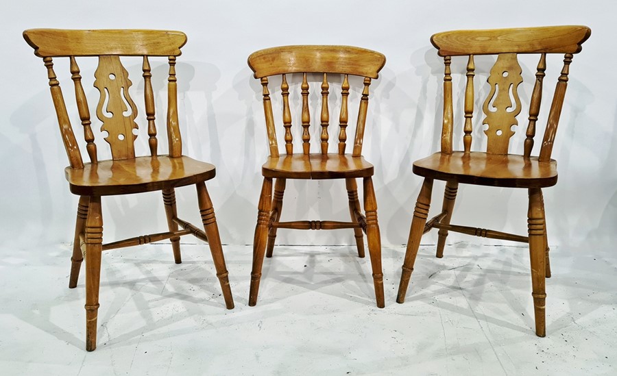 Five assorted beech chairs (5)