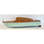 Vintage pond yacht with electric motor  Condition ReportInside the yacht the wires are lose and