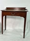 Early 20th century mahogany side table with green leather inset top above the single drawer, on