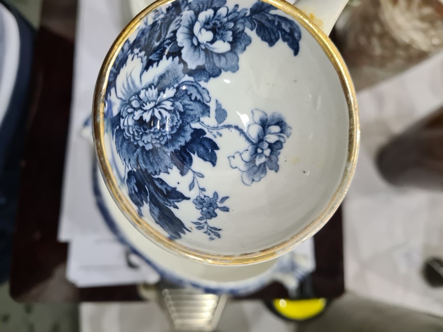 Bisto pottery blue and white transfer-printed part dinner service and similar pieces  Condition - Image 3 of 4