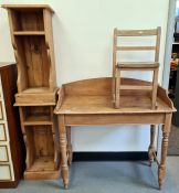 Pine washstand with three-quarter galleried back, turned supports to peg feet, two pine side