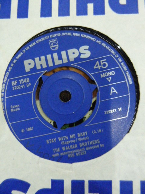 Large collection of 45's including The Walker Brothers, The Casuals, The Stylistics, Dave Edmonds - Image 2 of 4