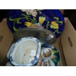 Large Italian painted platter, a pair of reproduction Prattware pots and lids and other ceramics (