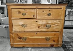 Late 19th/early 20th century chest of two short over two long drawers, raised on plinth base, 98.5cm