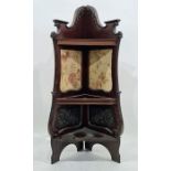 Victorian mahogany corner whatnot with three assorted shelves, 116cm high