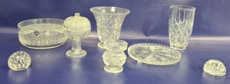 Edinburgh Crystal cut shallow bowl, boxed, 22.5cm diameter and other items of glassware, to