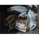 Quantity of assorted ceramics and glass including two comports, cottageware, Sylvac-style, etc (4
