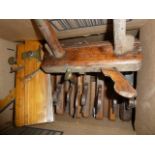 Quantity of vintage wooden moulding planes (3 boxes)