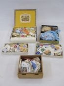 Quantity of loose postage stamps ( 6 small boxes)