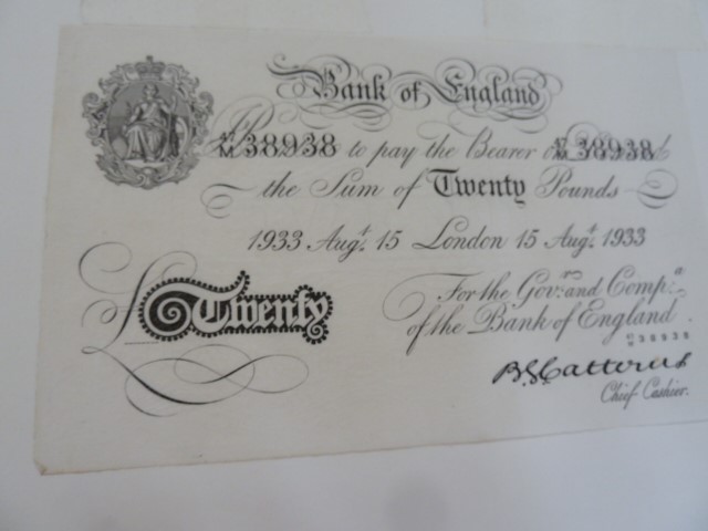 Four Bank of England notes viz:- KO Peppiatt white £5 note April 25th 1935, BG Catterns white £10 - Image 4 of 4