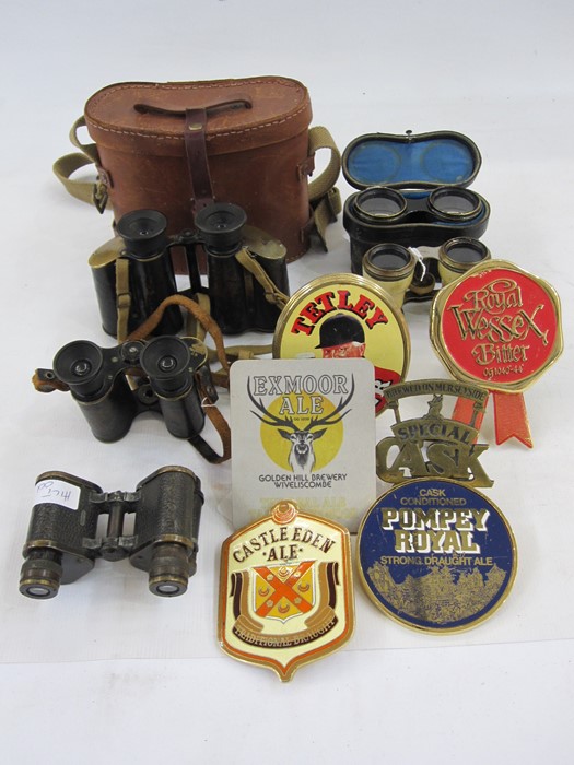 Pair Ross binoculars, pair brass and leather-mounted Carl Zeiss Jena D.R.P. binoculars engraved '