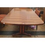 Circa 1970 Martin Hall for Gordon Russell 'Marlow' Brazilian rosewood extending dining table with