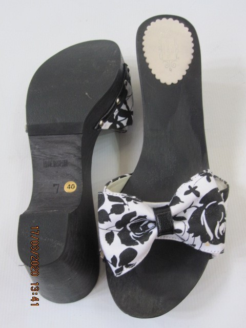 Lulu Guinness mules with black and white bow decoration, in original box and dust bag, Irregular - Image 2 of 6