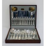 Canteen of Viners silver-coloured metal flatware, six place settings, 44 pieces Condition