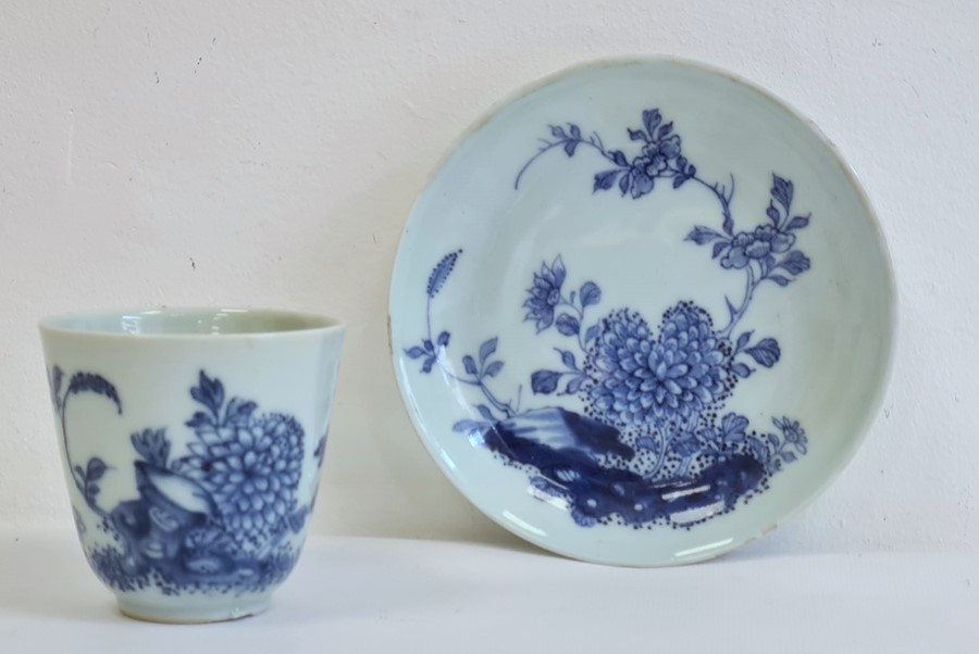 18th/19th century Chinese porcelain blue and white beaker and saucer, painted with chrysanthemum and