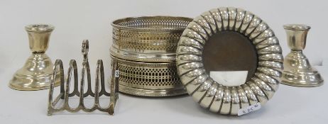 Pair of early 20th century circular silver wine coasters with pierced decoration, London, makers